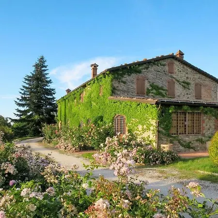 Sleeps 10 Pool Wifi Holiday home *
